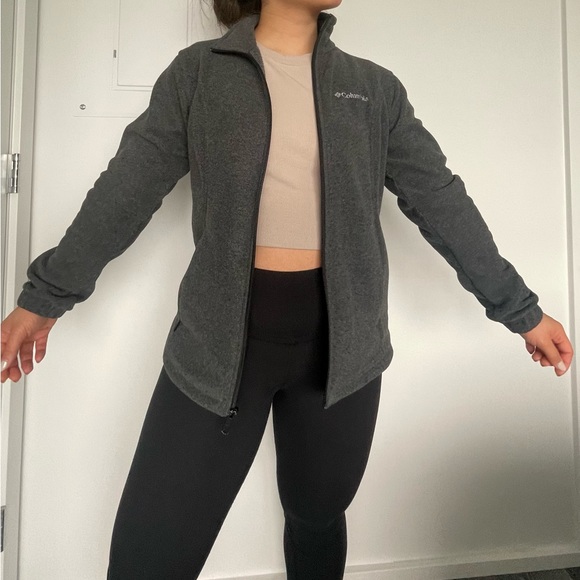 Soft warm Columbia fleece zip up - Picture 4 of 10